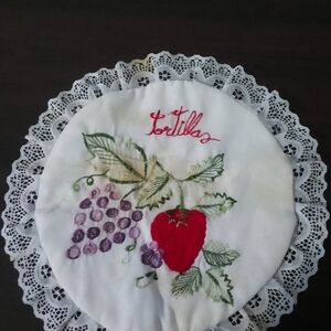🌷 TORTILLA HOLDER-WARMER/HANDMADE Embroidered Lace with Fruit Design (2) Count
